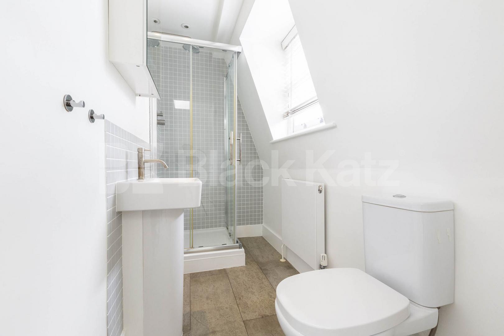 3 bed 2 bath within a warehouse conversion with private south facing terrace Berry Street, Clerkenwell